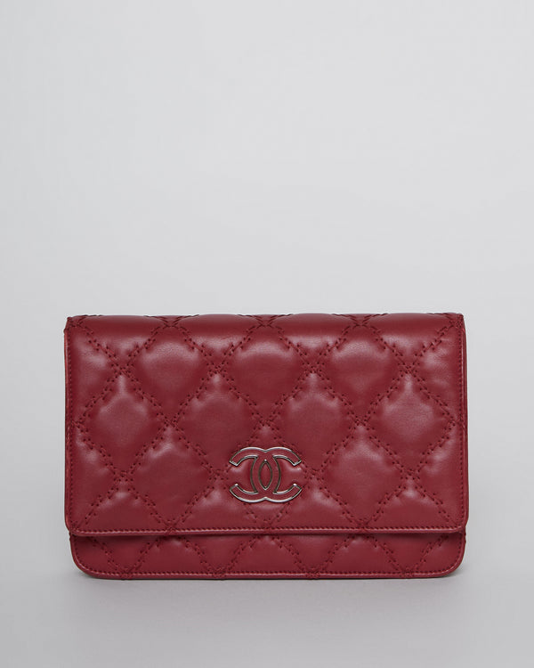 Quilted Leather Double Stitch Hampton Chain Clutch in Burgundy