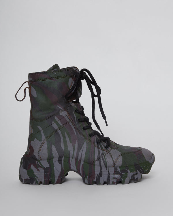 FW19 Runway Camouflage-print Leather Boots In Military Green
