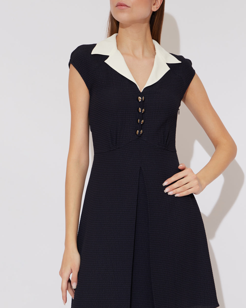 Mini dress in navy blue with white collar THE MODAOLOGY